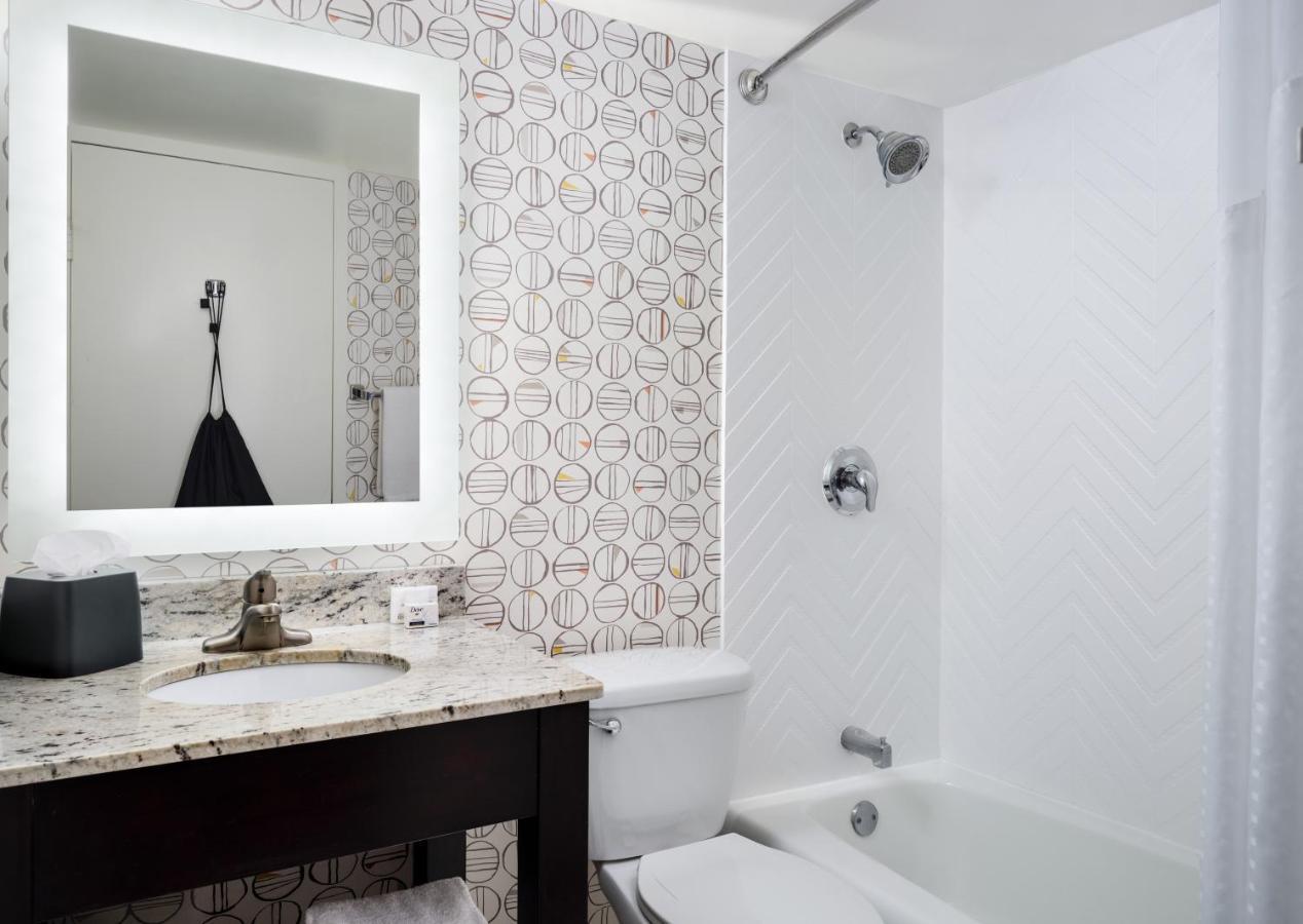 Holiday Inn Boston - Dedham Hotel & Conference Center By Ihg Luaran gambar